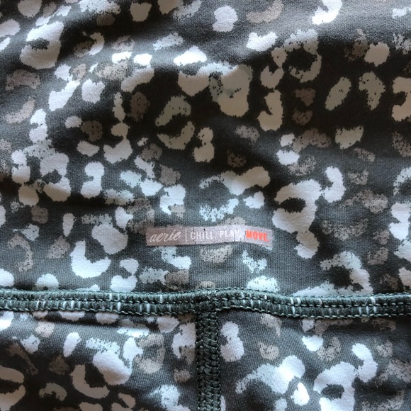 Aerie move leggings with lattice bottoms - Picture 5 of 5